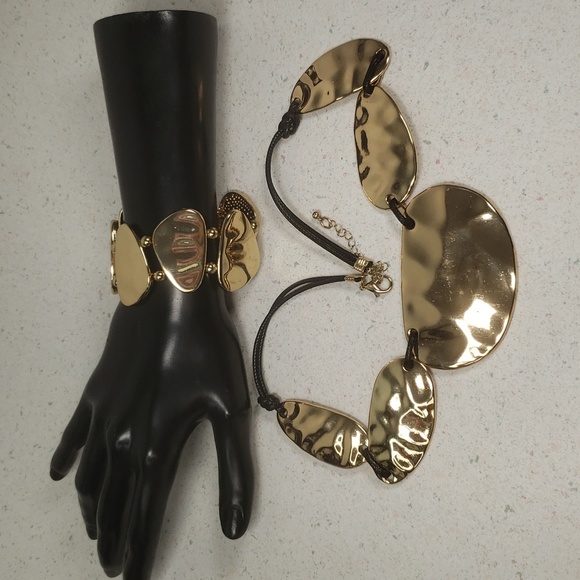 Gold Tone Hammered Style  Necklace & Bracelet 2 Piece Set - Picture 12 of 12